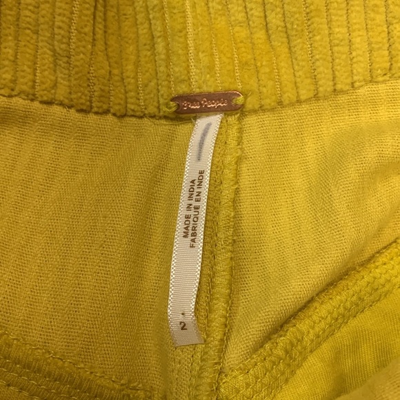 Free people Bali Rhapsody Embellished Corduroy Shorts NWOT size 2 - Picture 8 of 8